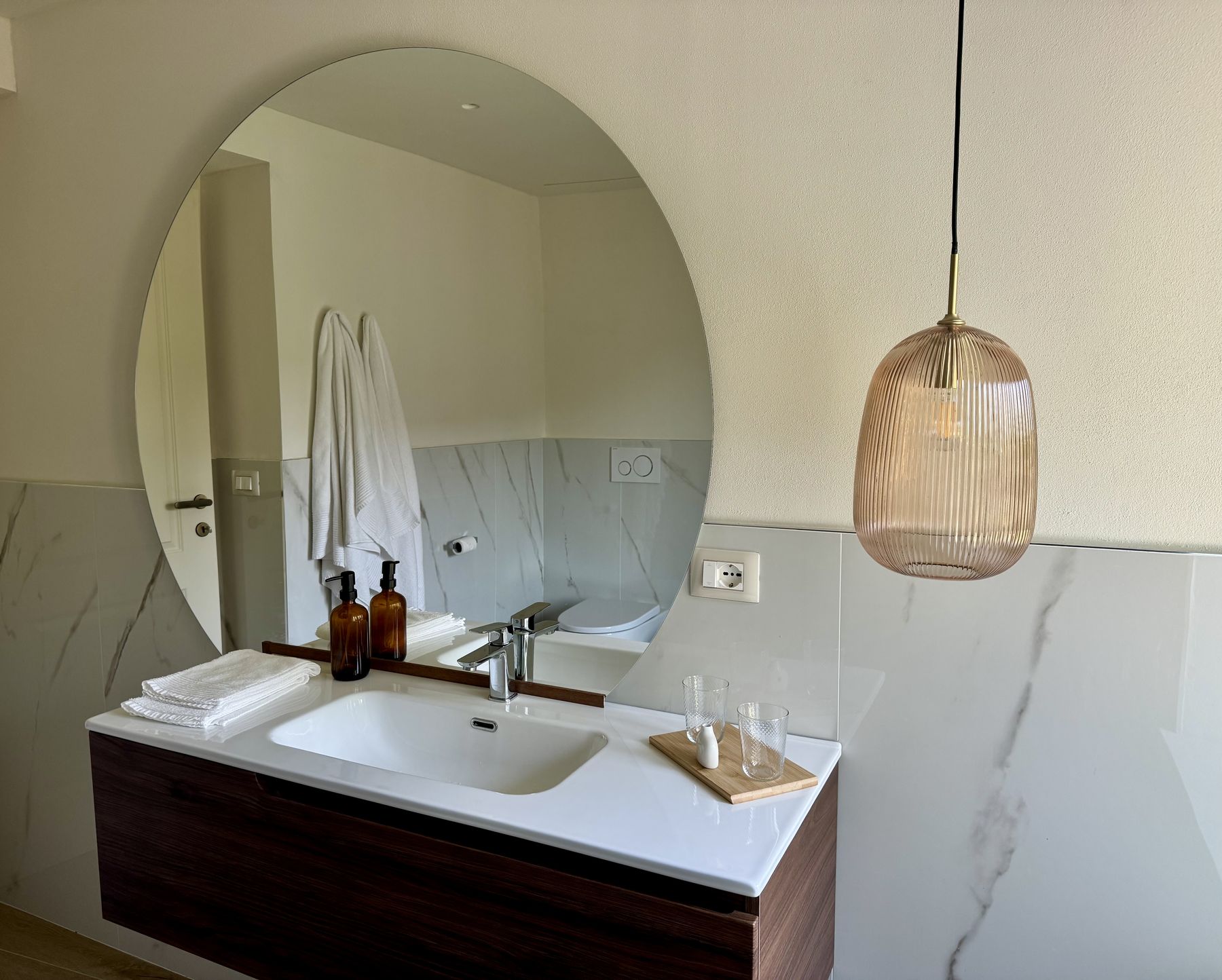 Camera Giardino · lavabo — Langhe Ciabot House